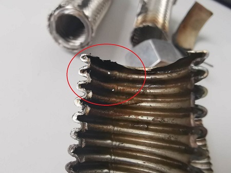 有關(guān)中央空調(diào)風(fēng)機(jī)盤管金屬軟連接針孔腐蝕的分析報告 有關(guān)中央空調(diào)風(fēng)機(jī)盤管金屬軟連接針孔腐蝕的分析報告